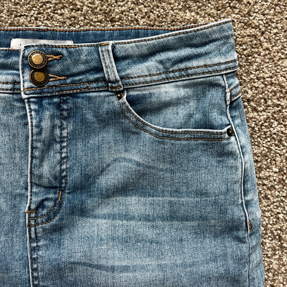 Near & Dear | Women’s Stretch Jean Skirt size M